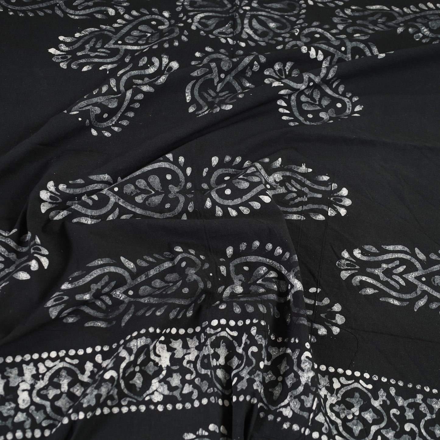 Black - Hand Batik Printed Cotton Double Bed Cover with Pillow Covers (108 x 90 in) 01