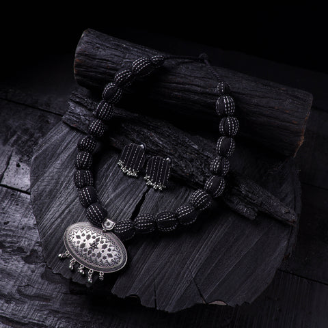 Black - Handmade Fabart Beads Gs Pendant Necklace with Earrings Set 01