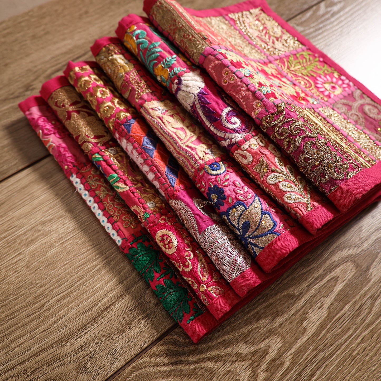 Khambadiya Patchwork Dining Table Mats (Set of 6) 01
