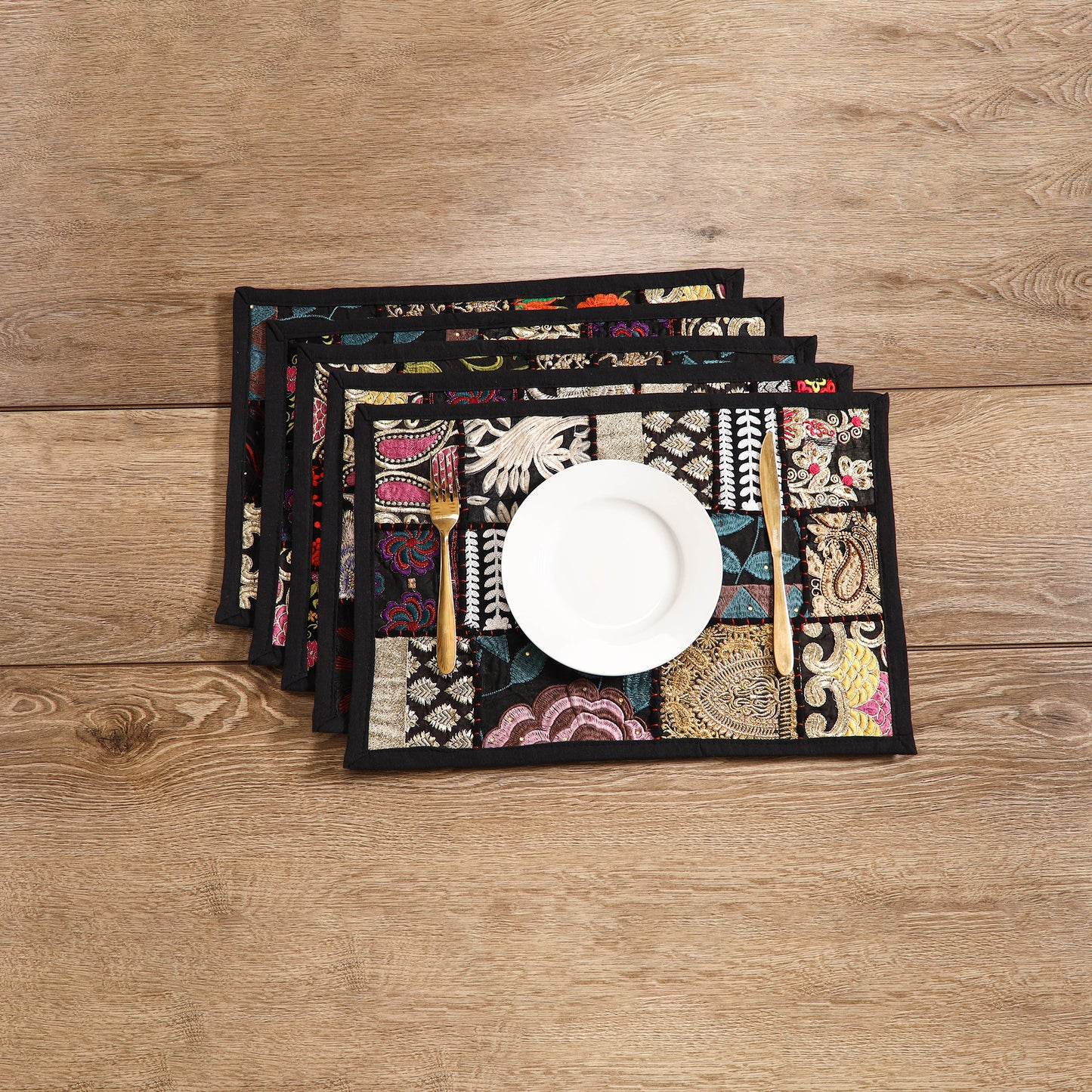 Khambadiya Patchwork Dining Table Mats (Set of 5) 07