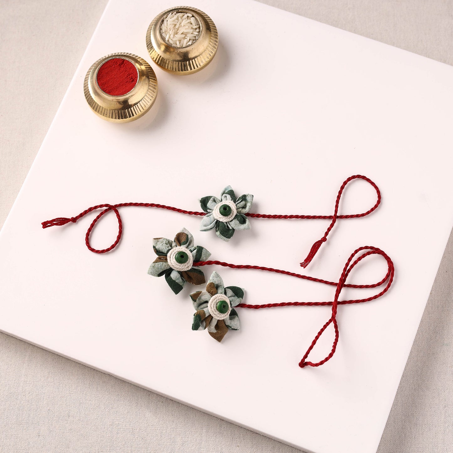 Flower Handmade Thread Work Fabart Rakhi with Lumba Set 129