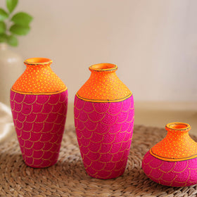 Abstract Pastel Handpainted Terracotta Flower Pots (Set of 3) 30