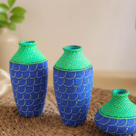 Abstract Pastel Handpainted Terracotta Flower Pots (Set of 3) 27