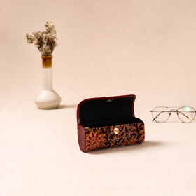 Embossed Leather Flap Kalamkari Spectacle Case by Asalkaar 12