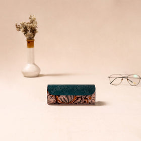 Embossed Leather Flap Kalamkari Spectacle Case by Asalkaar 27