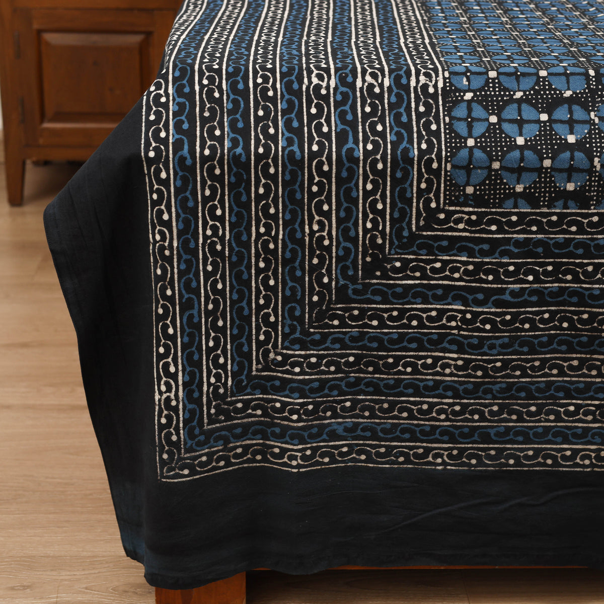 Pipad Hand Block Print Double Bedsheet with 2 Pillow Cover Set (108 x 90 in) 32