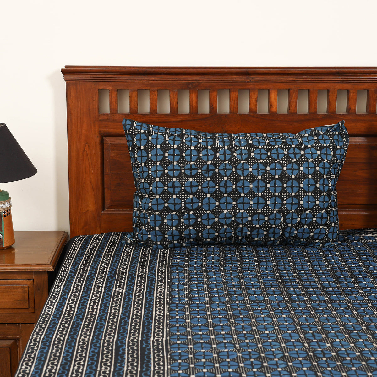 Pipad Hand Block Print Double Bedsheet with 2 Pillow Cover Set (108 x 90 in) 32