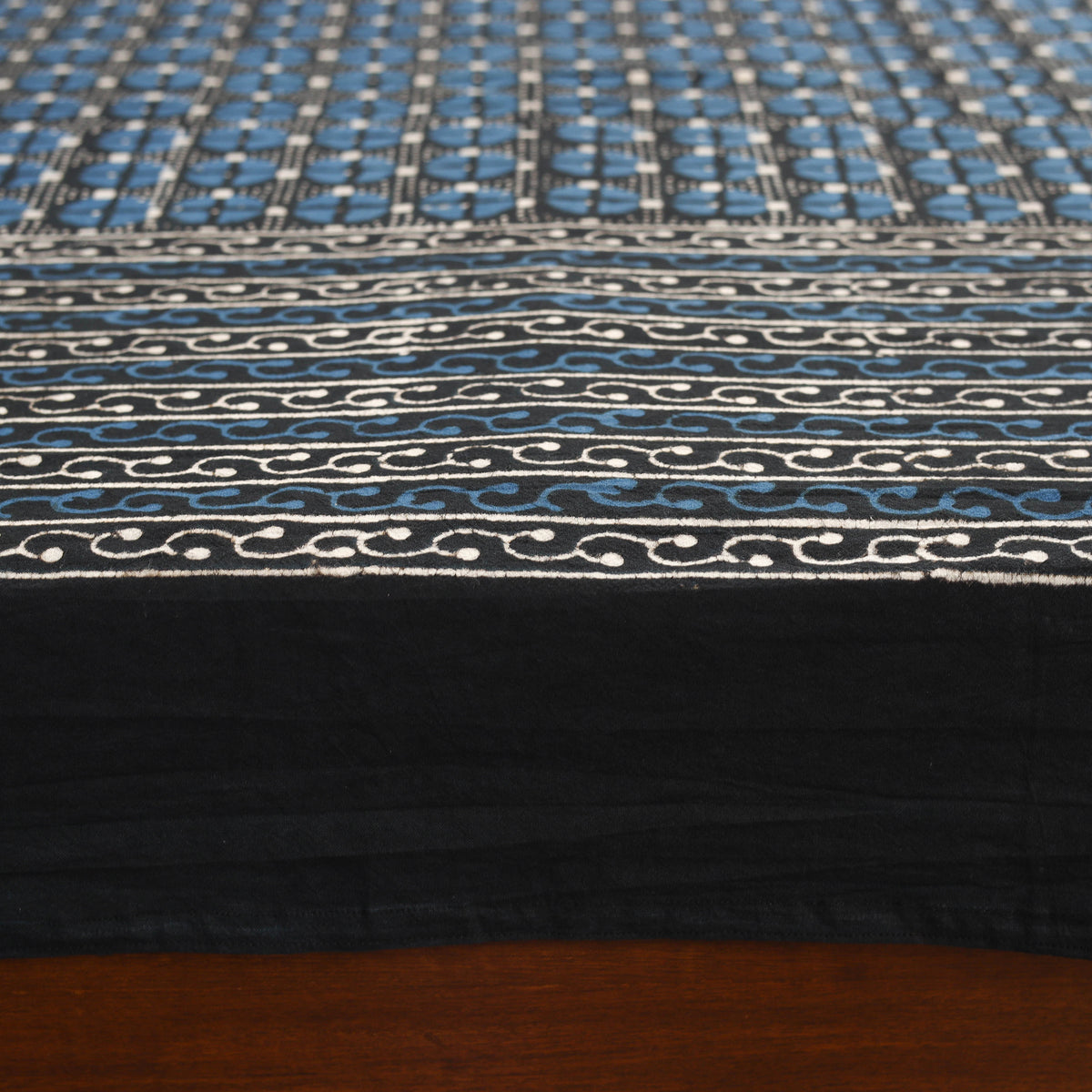 Pipad Hand Block Print Double Bedsheet with 2 Pillow Cover Set (108 x 90 in) 32