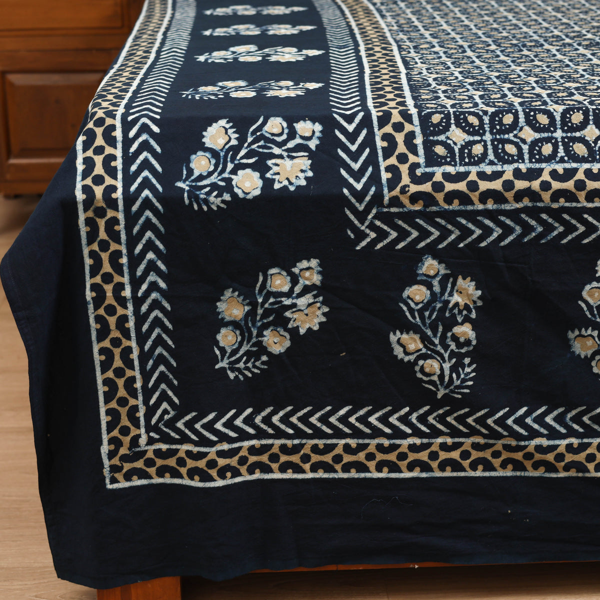 Pipad Hand Block Print Double Bedsheet with 2 Pillow Cover Set (108 x 90 in) 35
