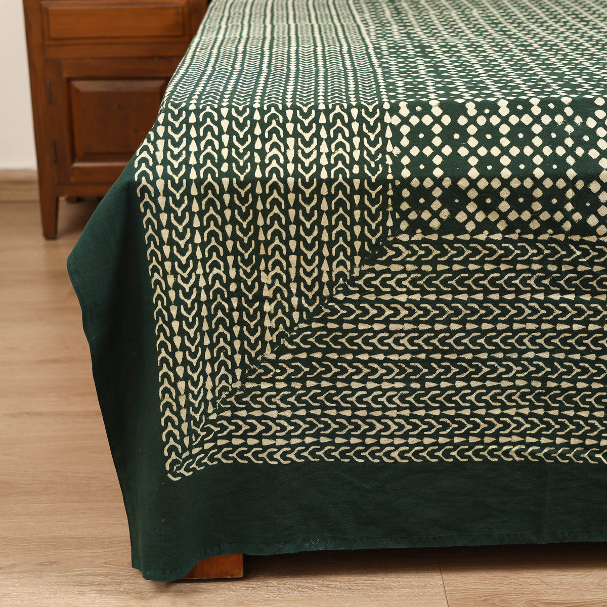 Pipad Hand Block Print Double Bedsheet with 2 Pillow Cover Set (108 x 90 in) 38
