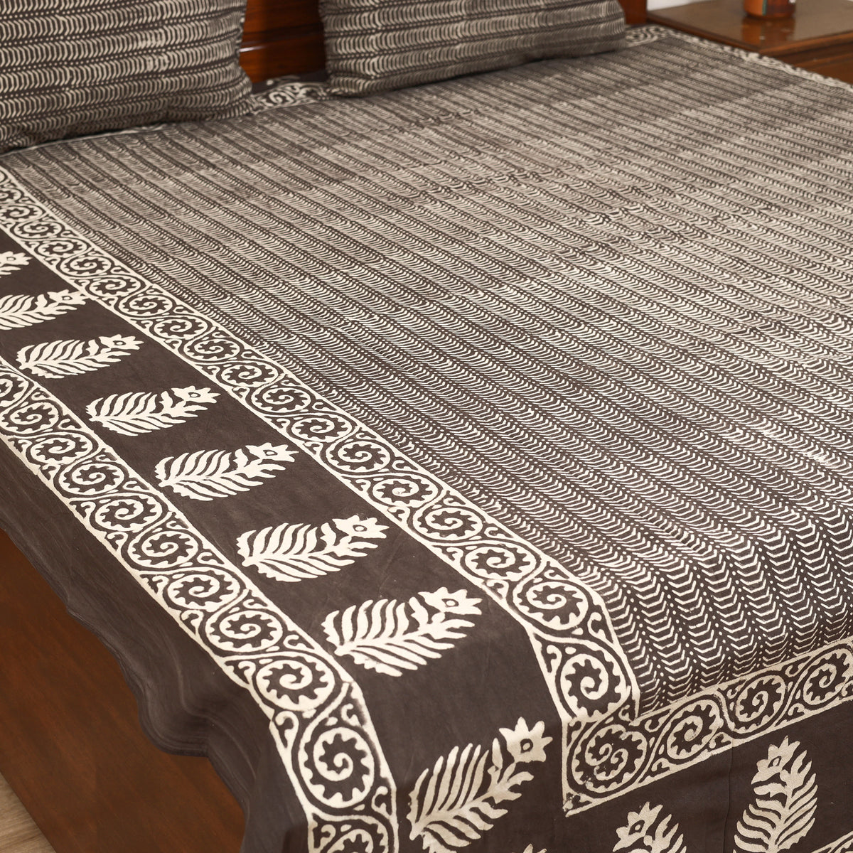 Pipad Hand Block Print Double Bedsheet with 2 Pillow Cover Set (108 x 90 in) 52