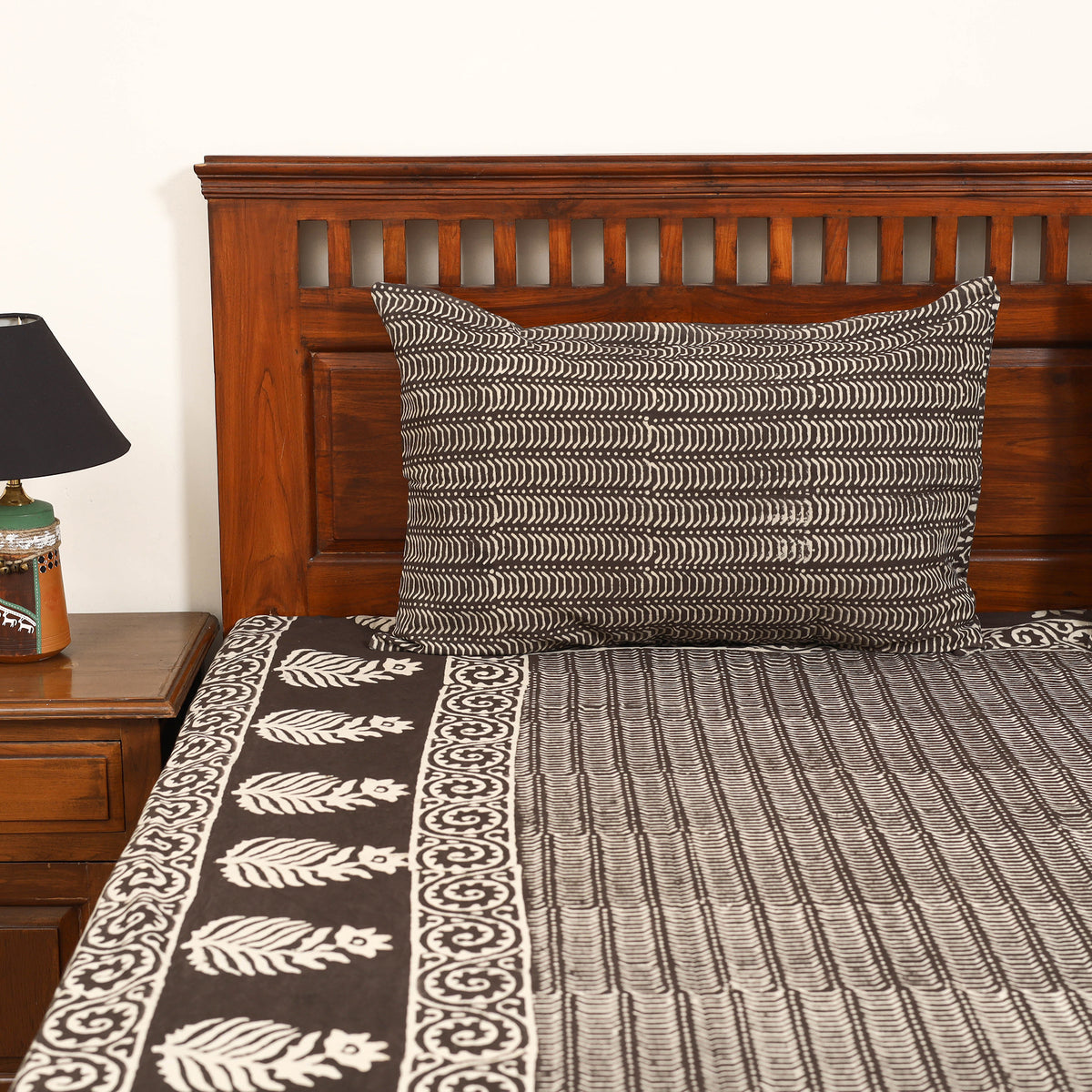 Pipad Hand Block Print Double Bedsheet with 2 Pillow Cover Set (108 x 90 in) 52