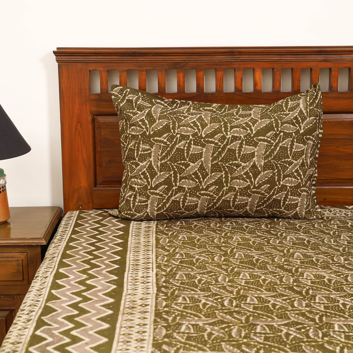 Pipad Hand Block Print Double Bedsheet with 2 Pillow Cover Set (108 x 90 in) 43
