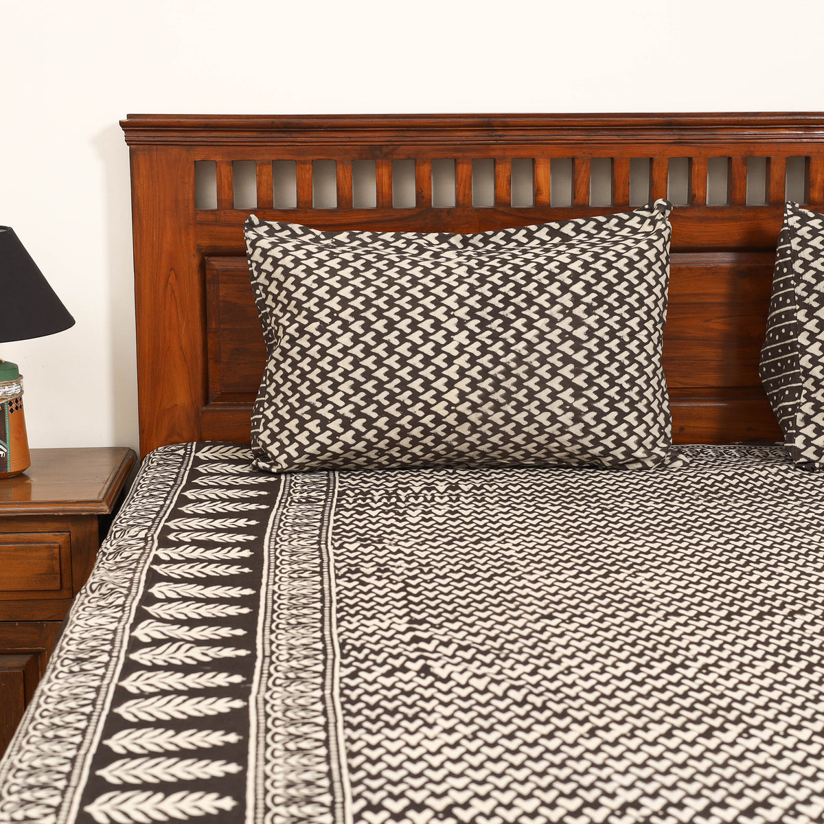 Pipad Hand Block Print Double Bedsheet with 2 Pillow Cover Set (108 x 90 in) 45