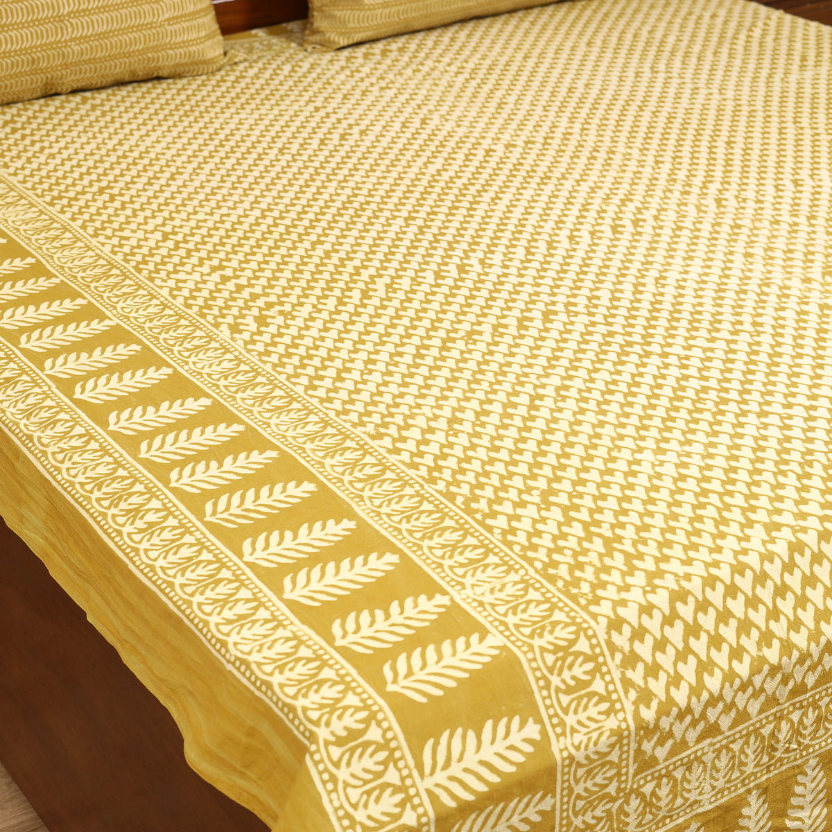 Pipad Hand Block Print Double Bedsheet with 2 Pillow Cover Set (108 x 90 in) 46