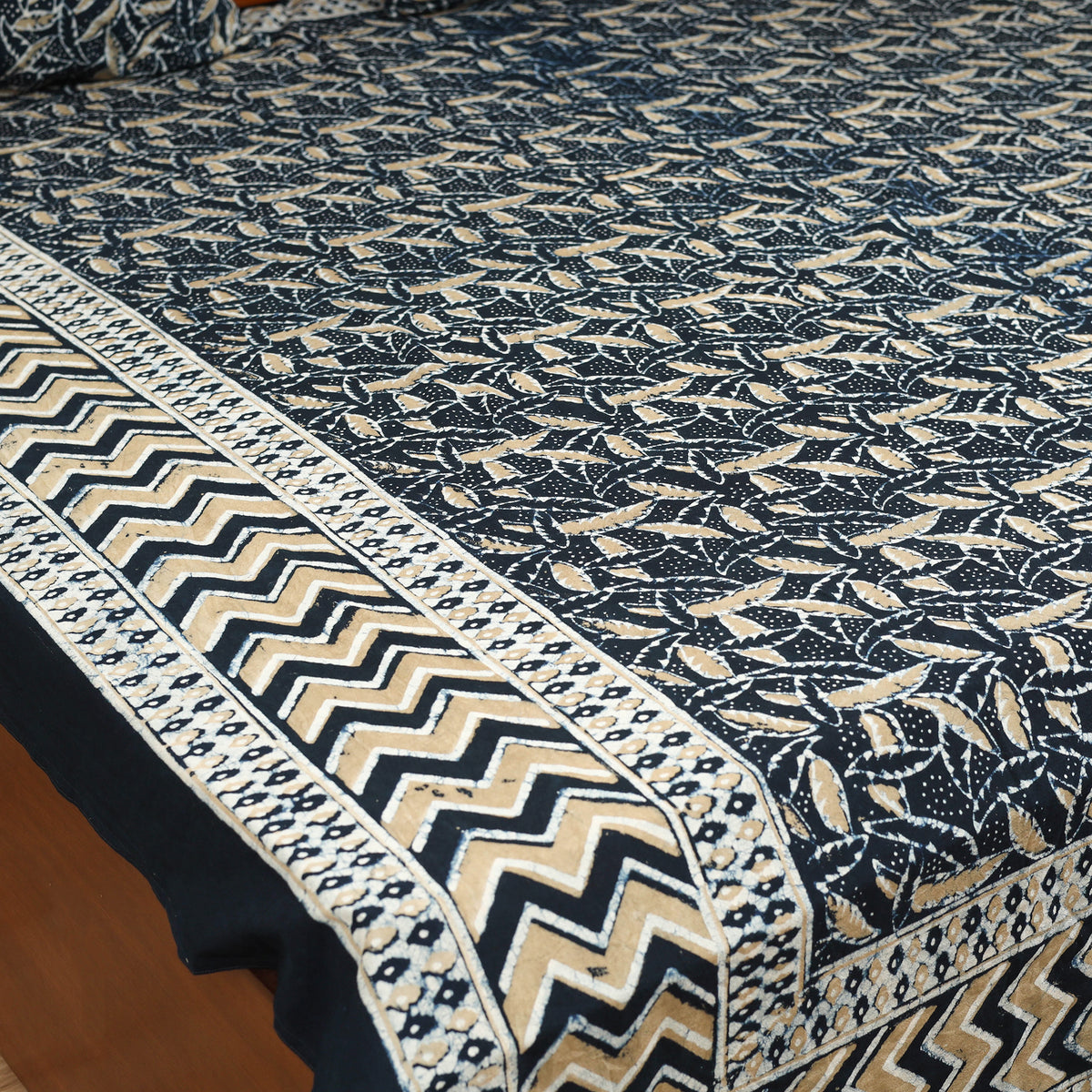 Pipad Hand Block Print Double Bedsheet with 2 Pillow Cover Set (108 x 90 in) 47