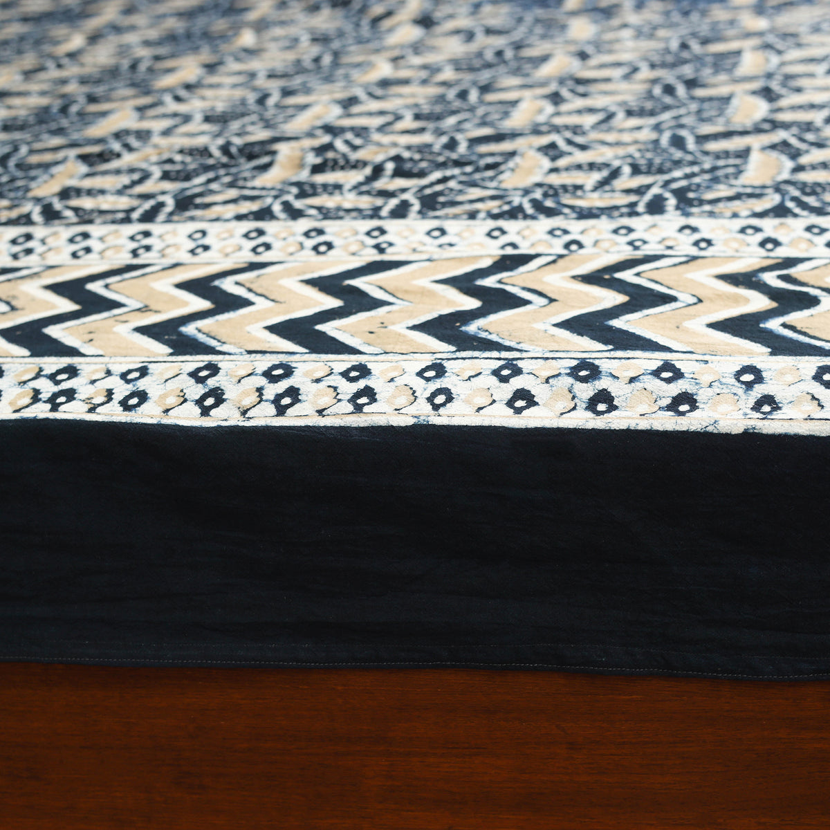 Pipad Hand Block Print Double Bedsheet with 2 Pillow Cover Set (108 x 90 in) 47
