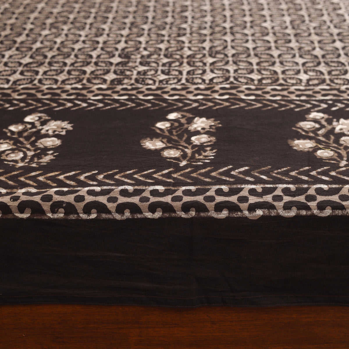 Pipad Hand Block Print Double Bedsheet with 2 Pillow Cover Set (108 x 90 in) 49