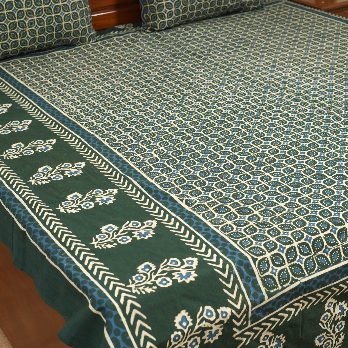 Pipad Hand Block Print Double Bedsheet with 2 Pillow Cover Set (108 x 90 in) 50