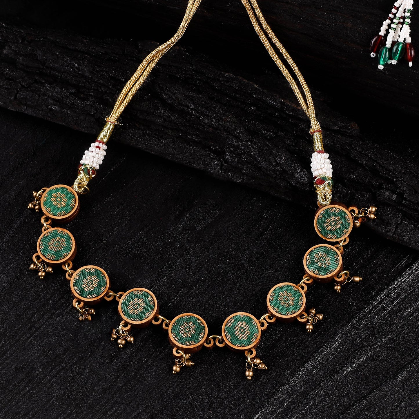 WHE Green Festive Repurposed Brocade Fabric & Wood Choker Necklace 06