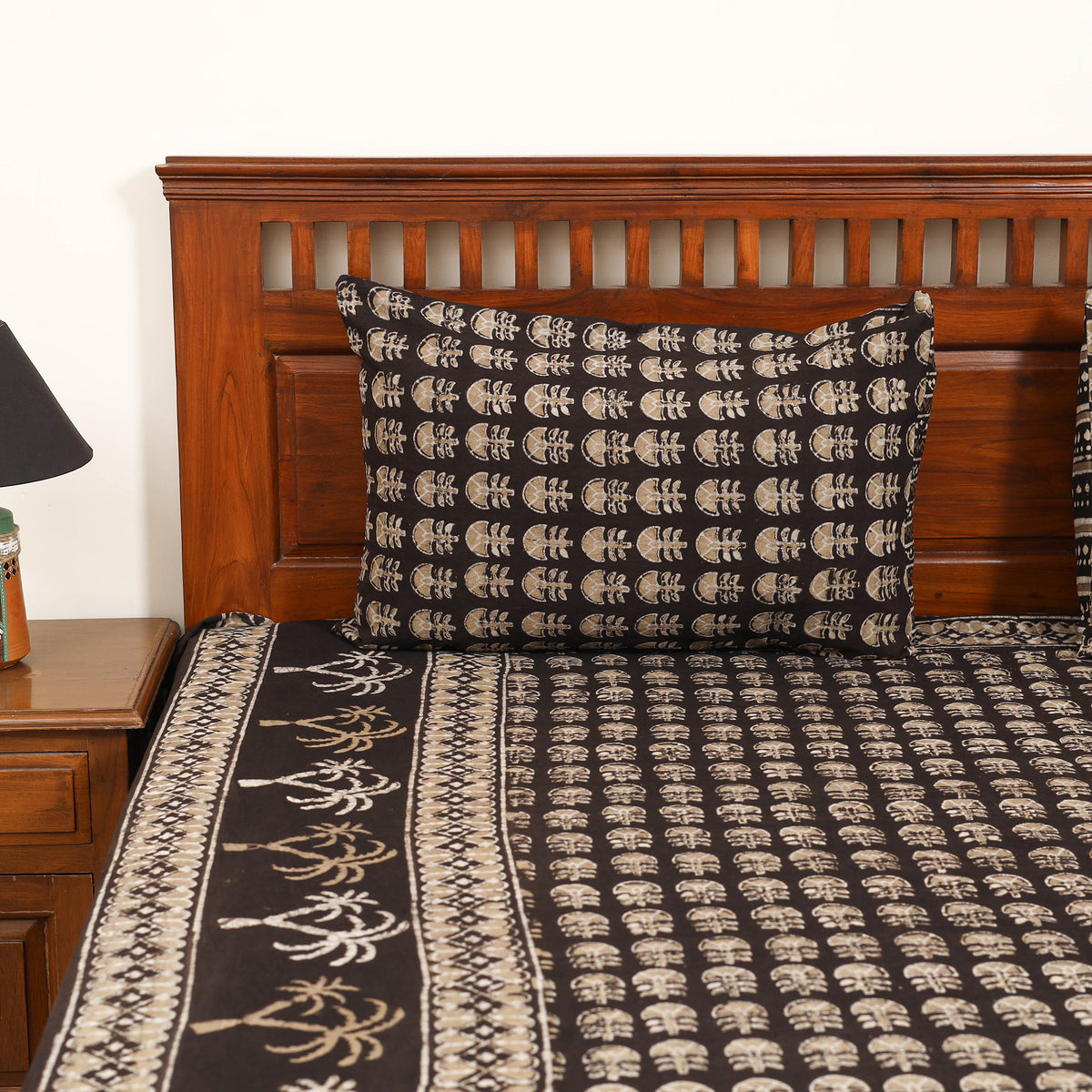 Pipad Hand Block Print Double Bedsheet with 2 Pillow Cover Set (108 x 90 in) 57