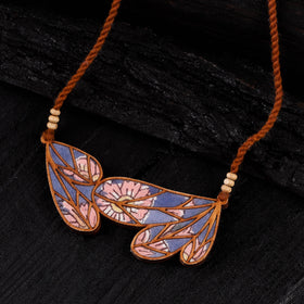 WHE Multicolour Bloom Leaf Motif Repurposed Fabric & Wood Necklace 12