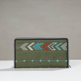  Tribal Hand Embroidered Jute Passport Cover Online at iTokri.com 