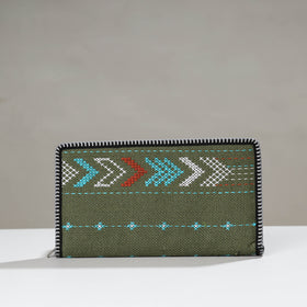  Tribal Hand Embroidered Jute Passport Cover Online at iTokri.com 