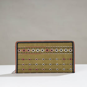  Tribal Hand Embroidered Jute Passport Cover Online at iTokri.com 