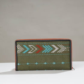 Tribal Hand Embroidered Jute Passport Cover Online at iTokri.com 