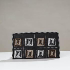  Tribal Hand Embroidered Jute Passport Cover Online at iTokri.com 