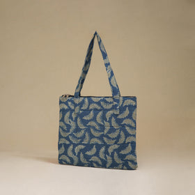 Handcrafted Quilted Handbag 04