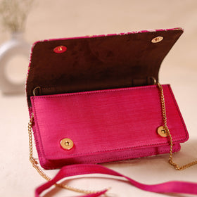 Hand Embroidered Lucknowi Chikankari Clutch with Zari Work 01