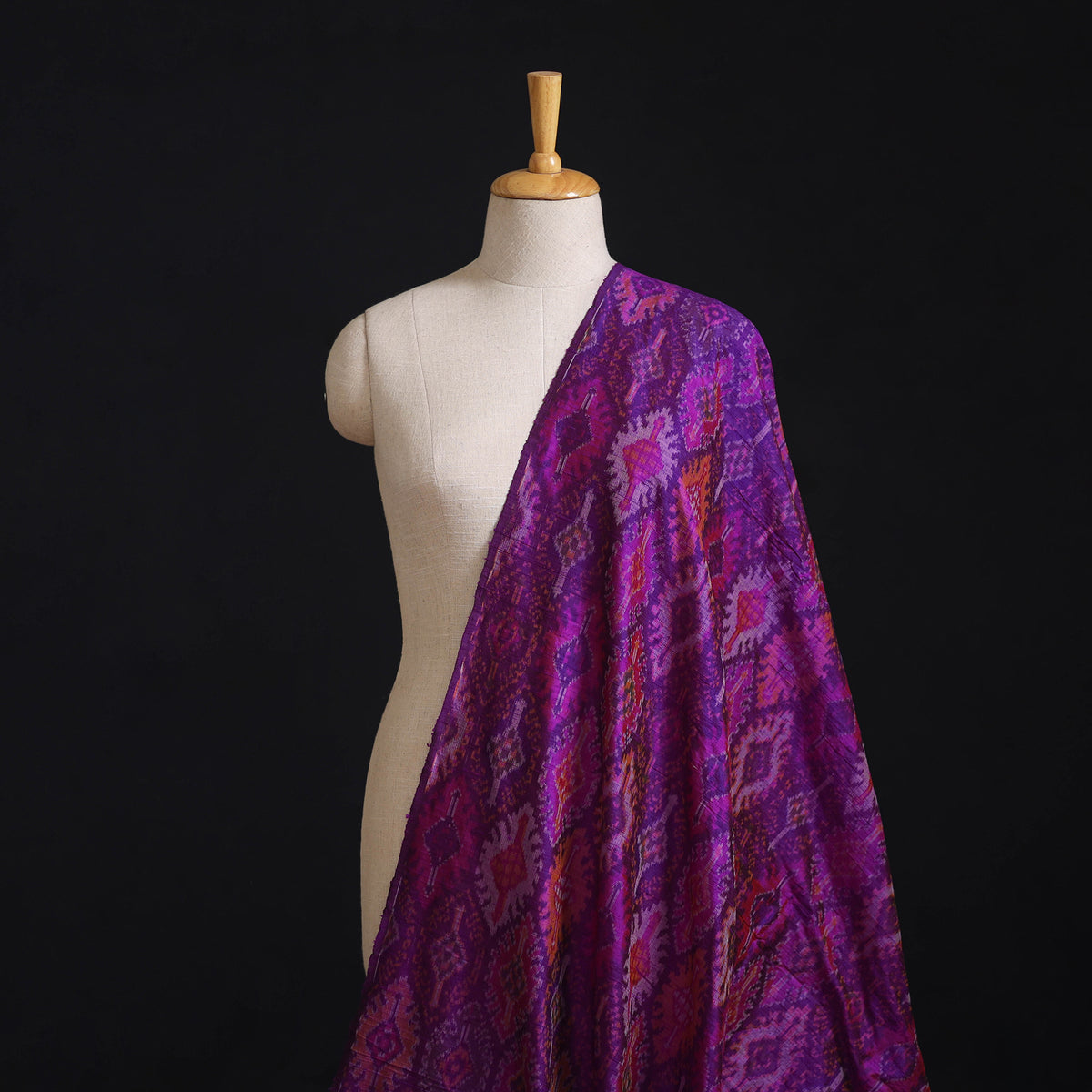 Handloom Raw Silk Pochampally Ikat Fabric 07