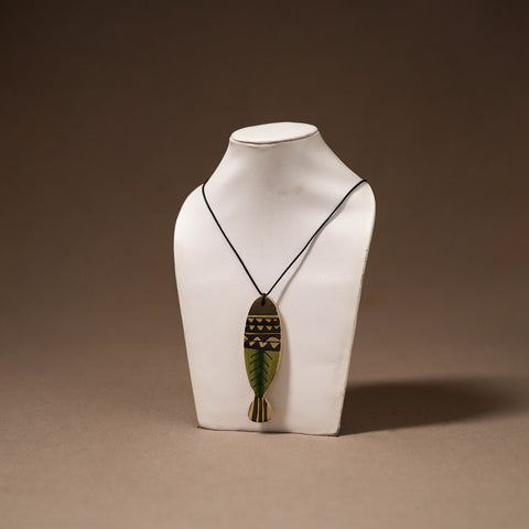 Kerala Mural Handpainted Bamboo Fish Necklace 119