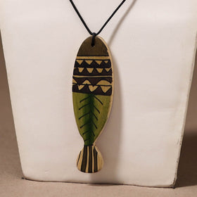 Kerala Mural Handpainted Bamboo Fish Necklace 119