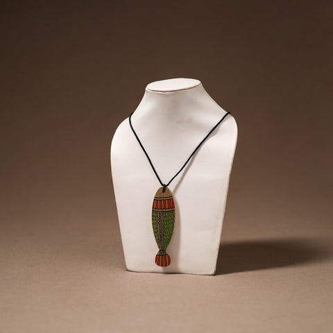 Kerala Mural Handpainted Bamboo Fish Necklace 120