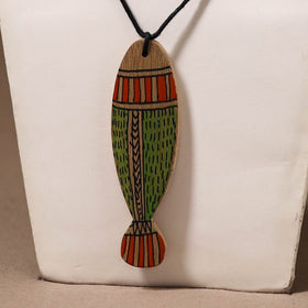 Kerala Mural Handpainted Bamboo Fish Necklace 120