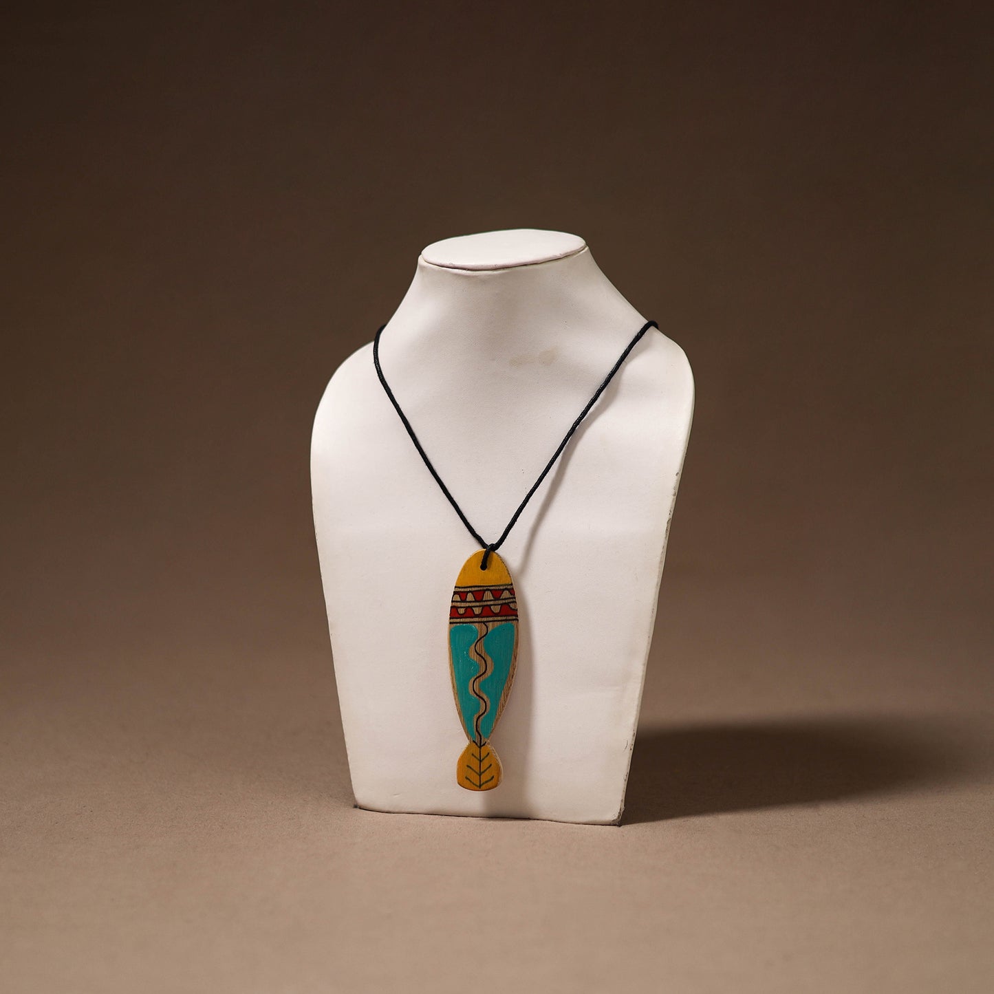 Kerala Mural Handpainted Bamboo Fish Necklace 121