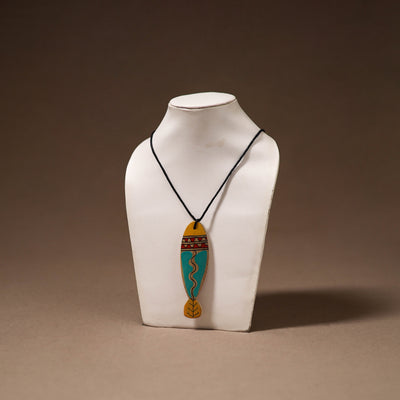 Kerala Mural Handpainted Bamboo Fish Necklace 121