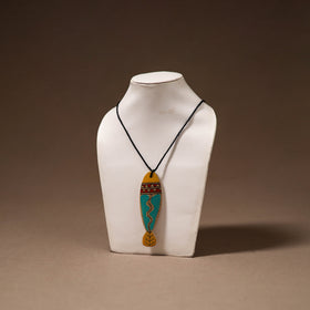 Kerala Mural Handpainted Bamboo Fish Necklace 121