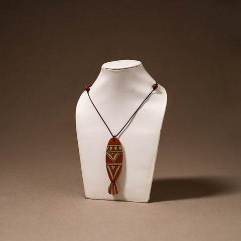 Kerala Mural Handpainted Bamboo Fish Necklace 124