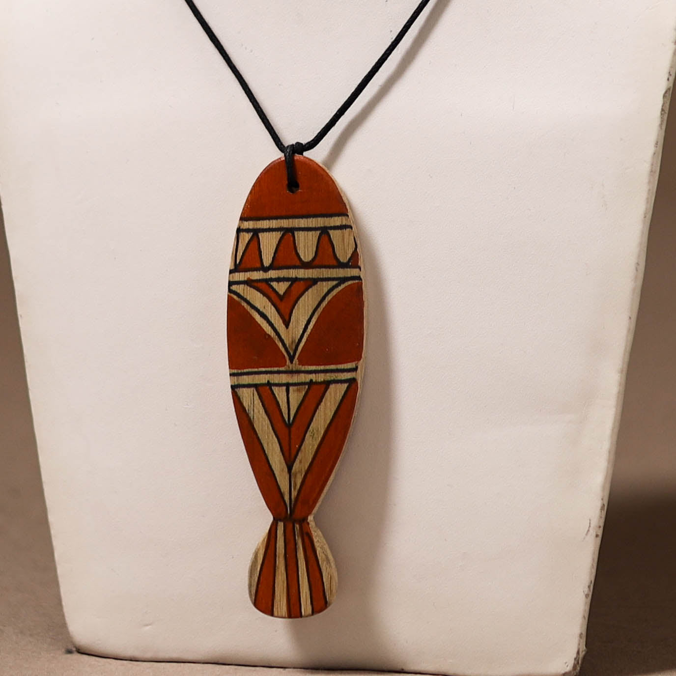 Kerala Mural Handpainted Bamboo Fish Necklace 124