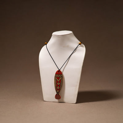 Kerala Mural Handpainted Bamboo Fish Necklace 125