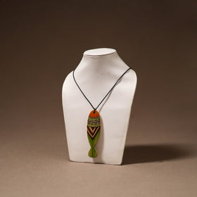 Kerala Mural Handpainted Bamboo Fish Necklace 126
