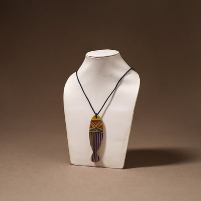 Kerala Mural Handpainted Bamboo Fish Necklace 127