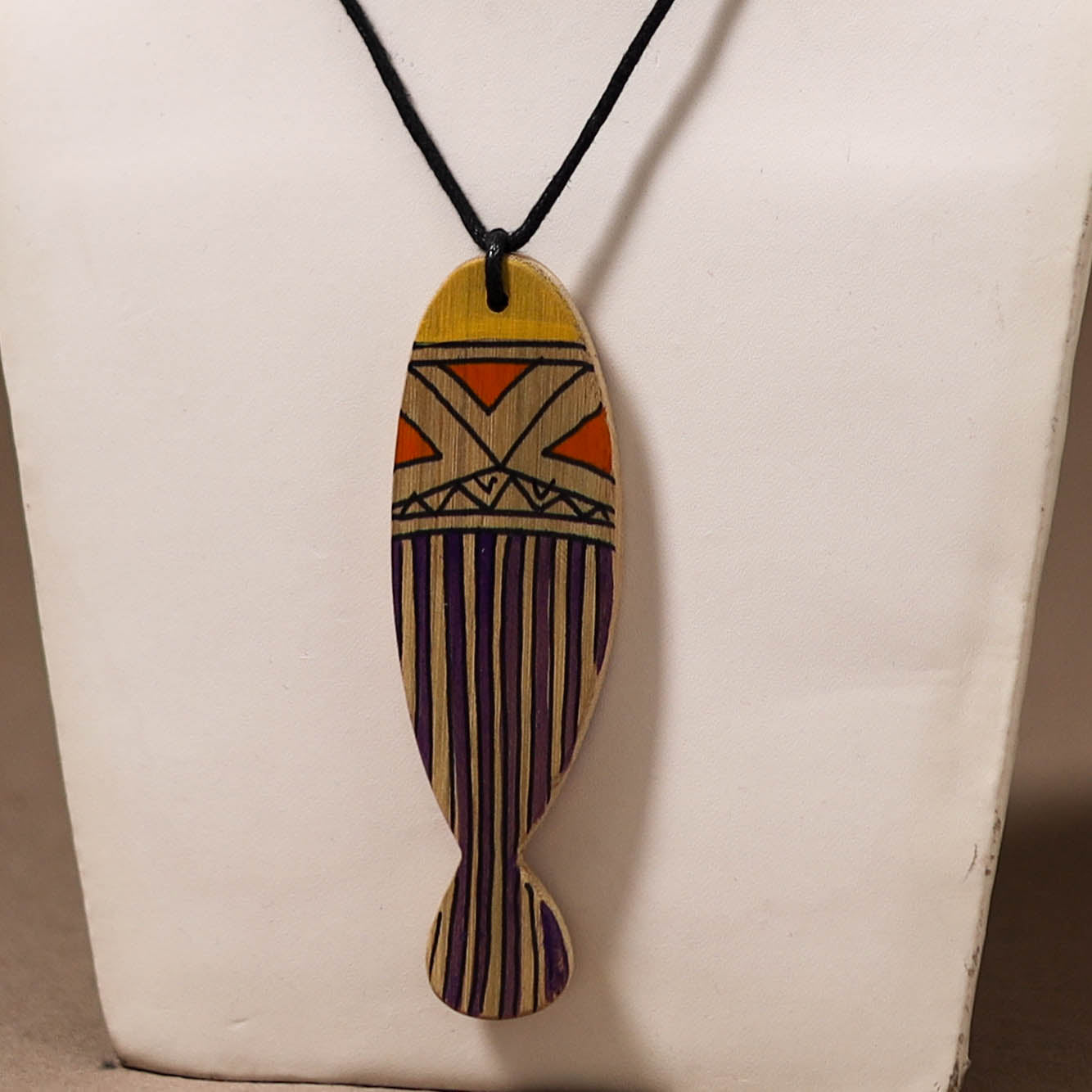 Kerala Mural Handpainted Bamboo Fish Necklace 127