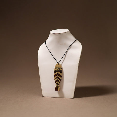 Kerala Mural Handpainted Bamboo Fish Necklace 129