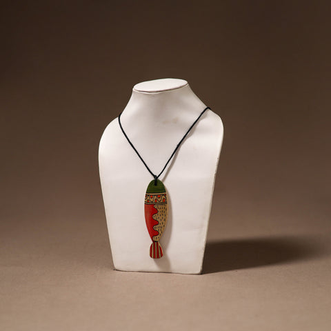 Kerala Mural Handpainted Bamboo Fish Necklace 130