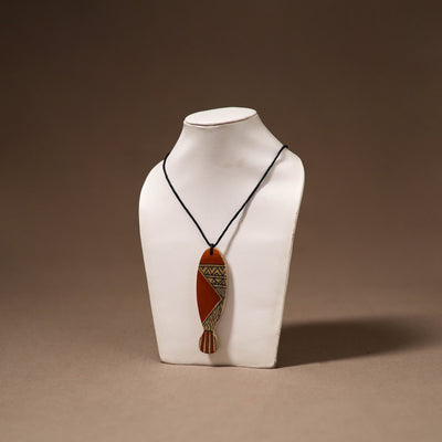 Kerala Mural Handpainted Bamboo Fish Necklace 134